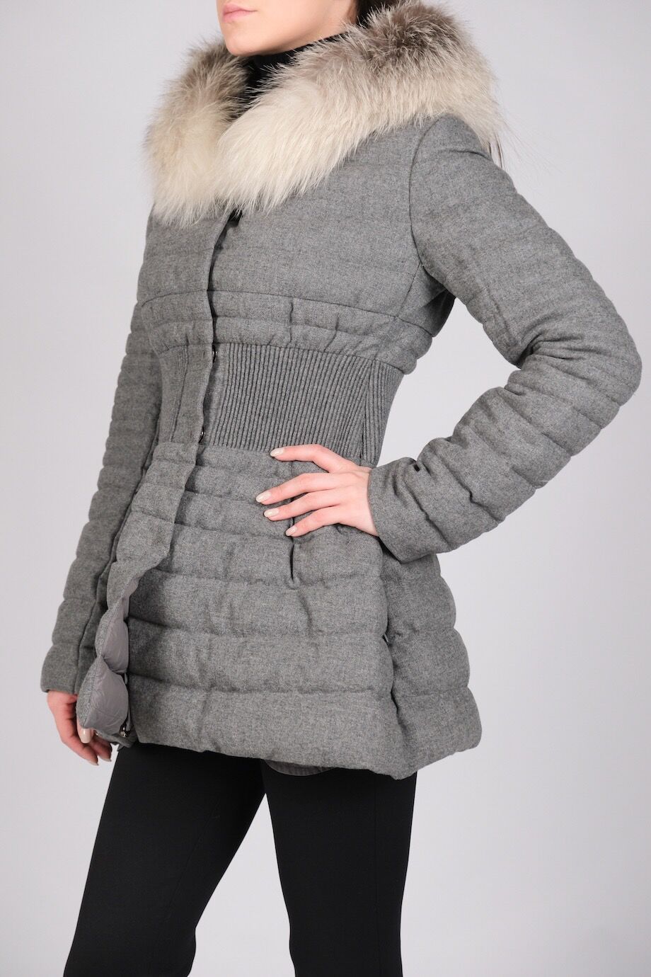 image 2 Куртка серого цвета с капюшоном