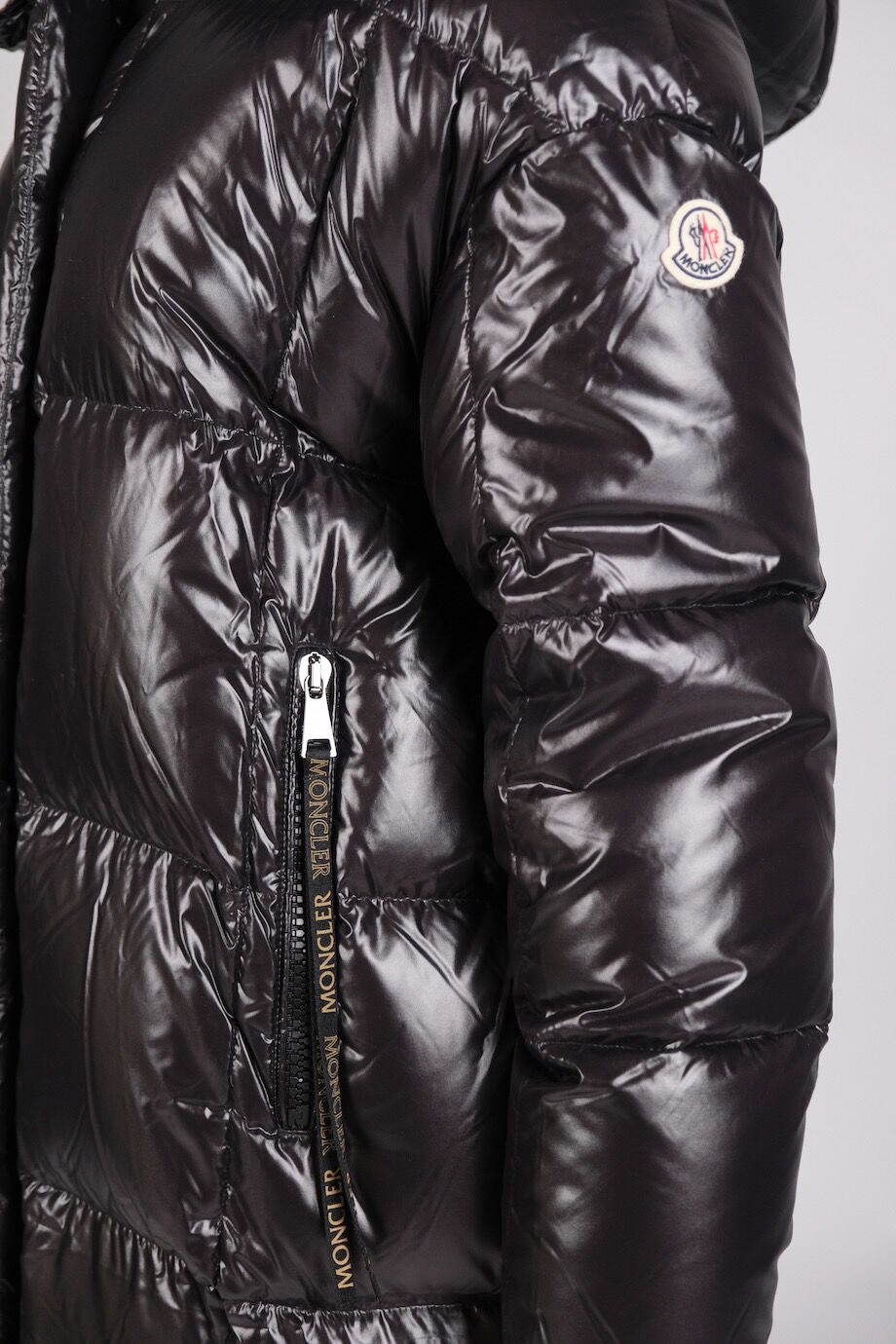 image 4 Длинный пуховик черного цвета на бежевом подкладе