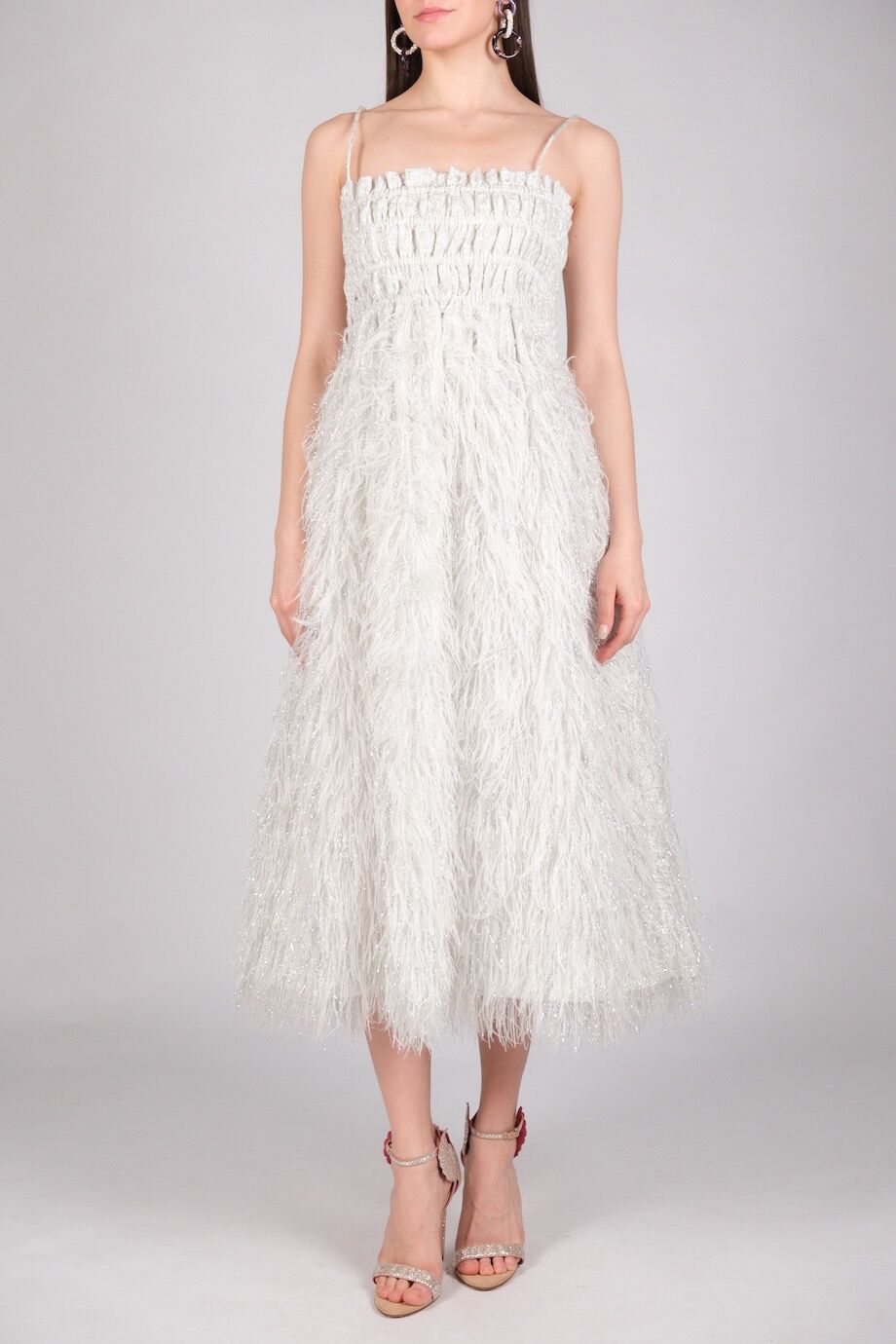 image 1 Платье на бретелях серебристого цвета с люрексом