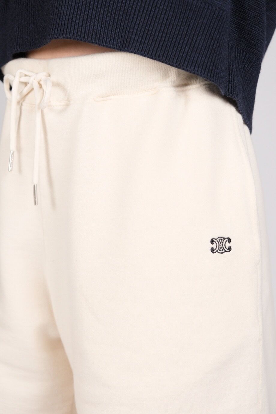 image 4 Трикотажные шорты молочного цвета