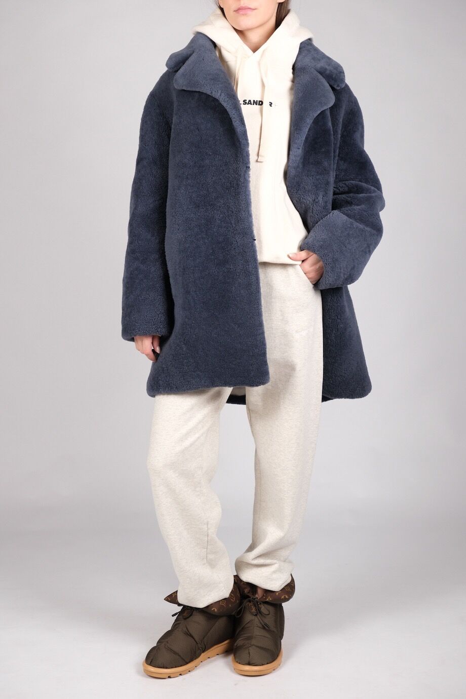 image 1 Шуба из овчины синего цвета