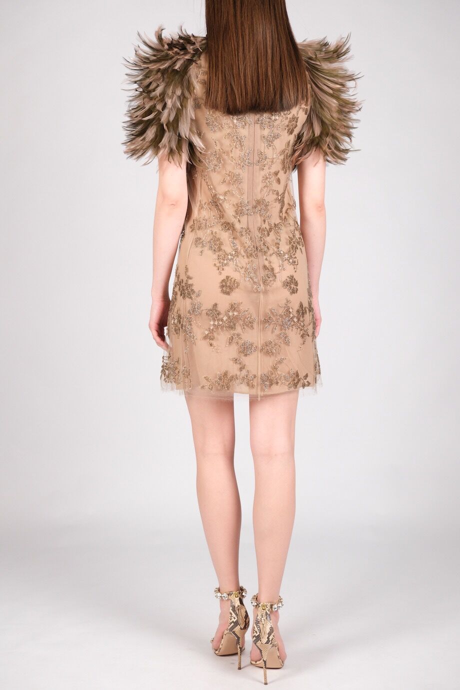 image 3 Платье бежевого цвета с декором из перьев и бисера