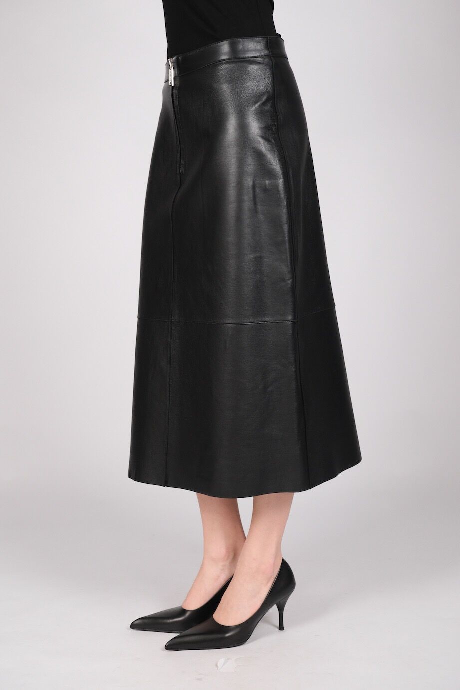 image 3 Кожаная юбка-миди черного цвета