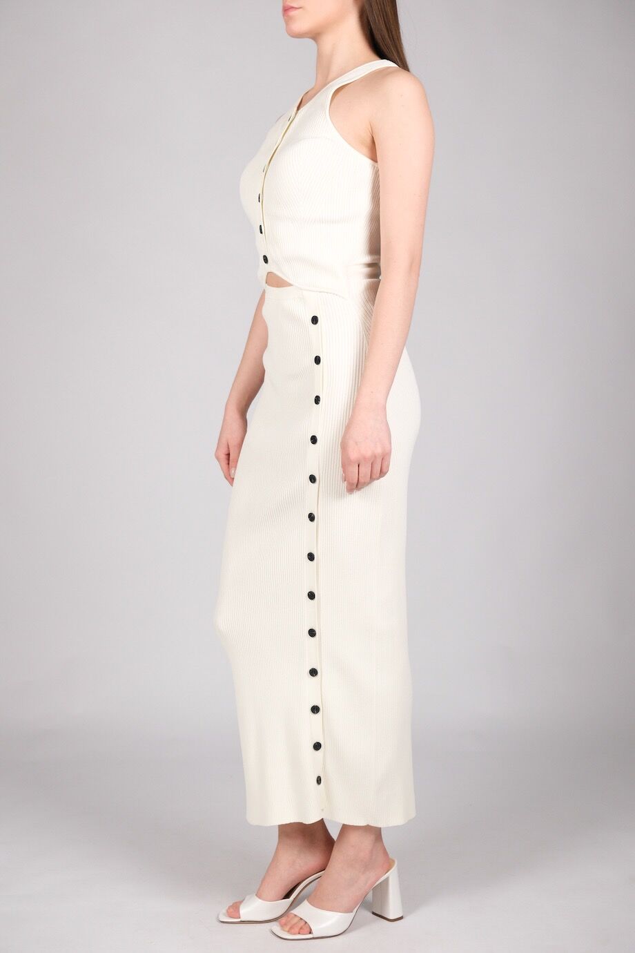 image 2 Платье молочного цвета на пуговицах в лапшу