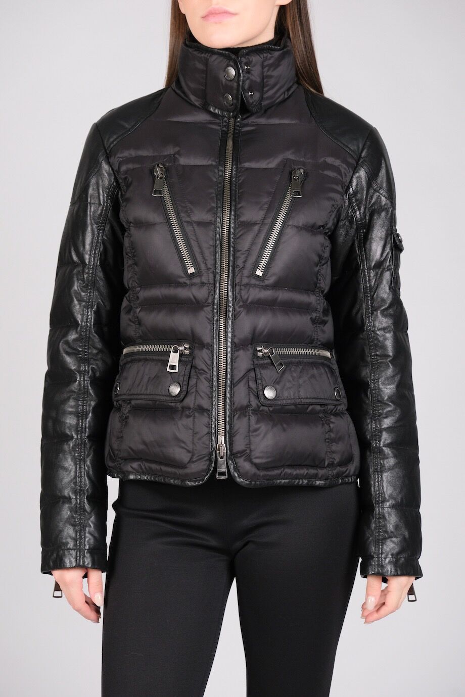 image 1 Пуховик комбинированный чёрного цвета с кожаными вставками