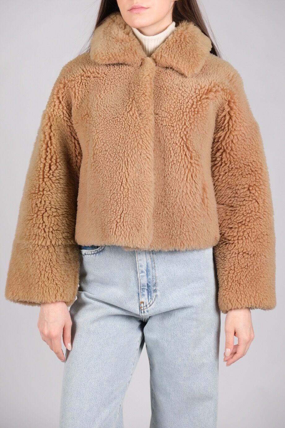 image 1 Двусторонняя дубленка бежевого цвета