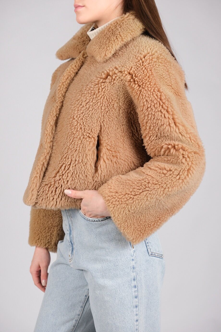 image 2 Двусторонняя дубленка бежевого цвета