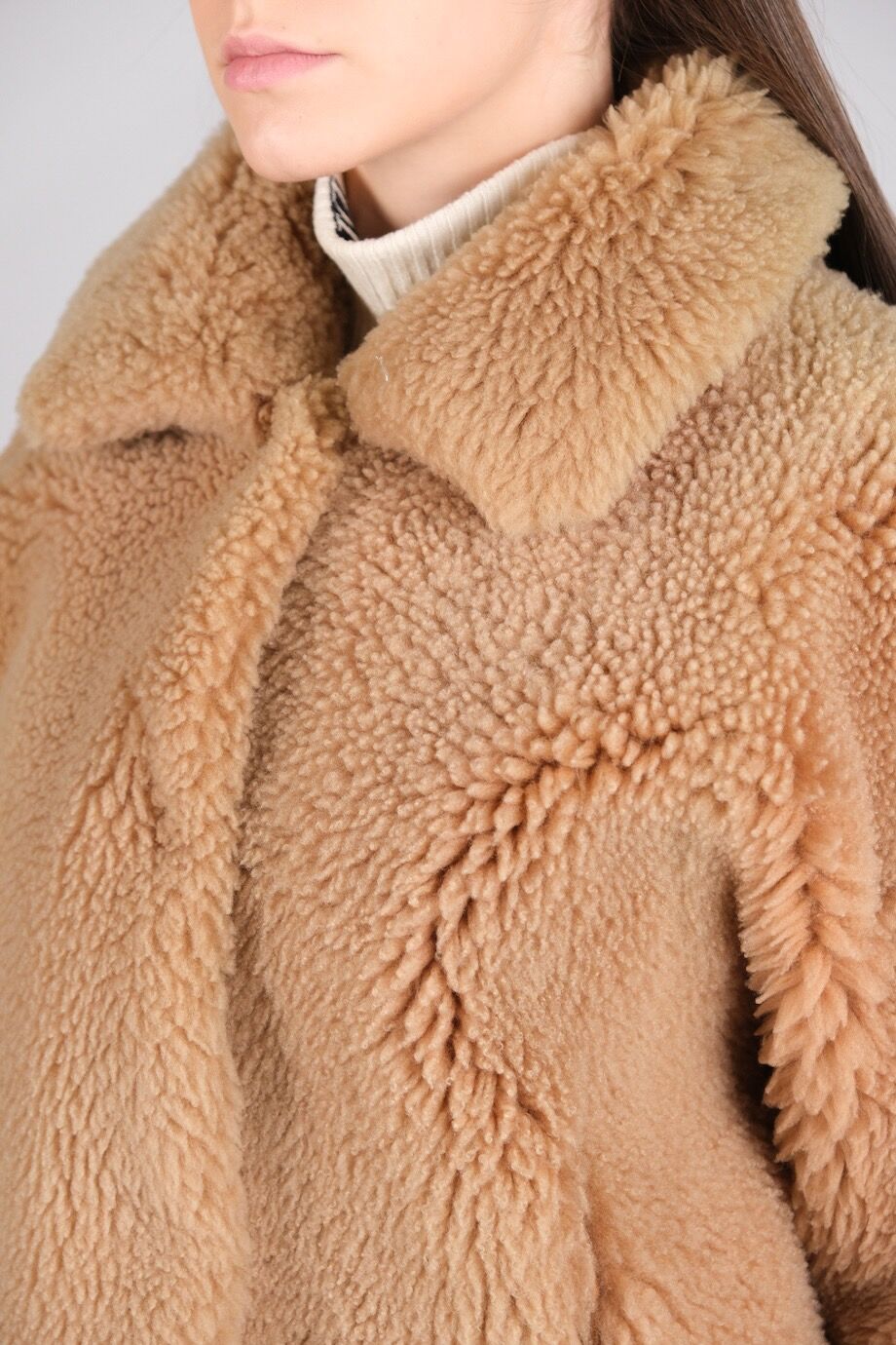 image 4 Двусторонняя дубленка бежевого цвета