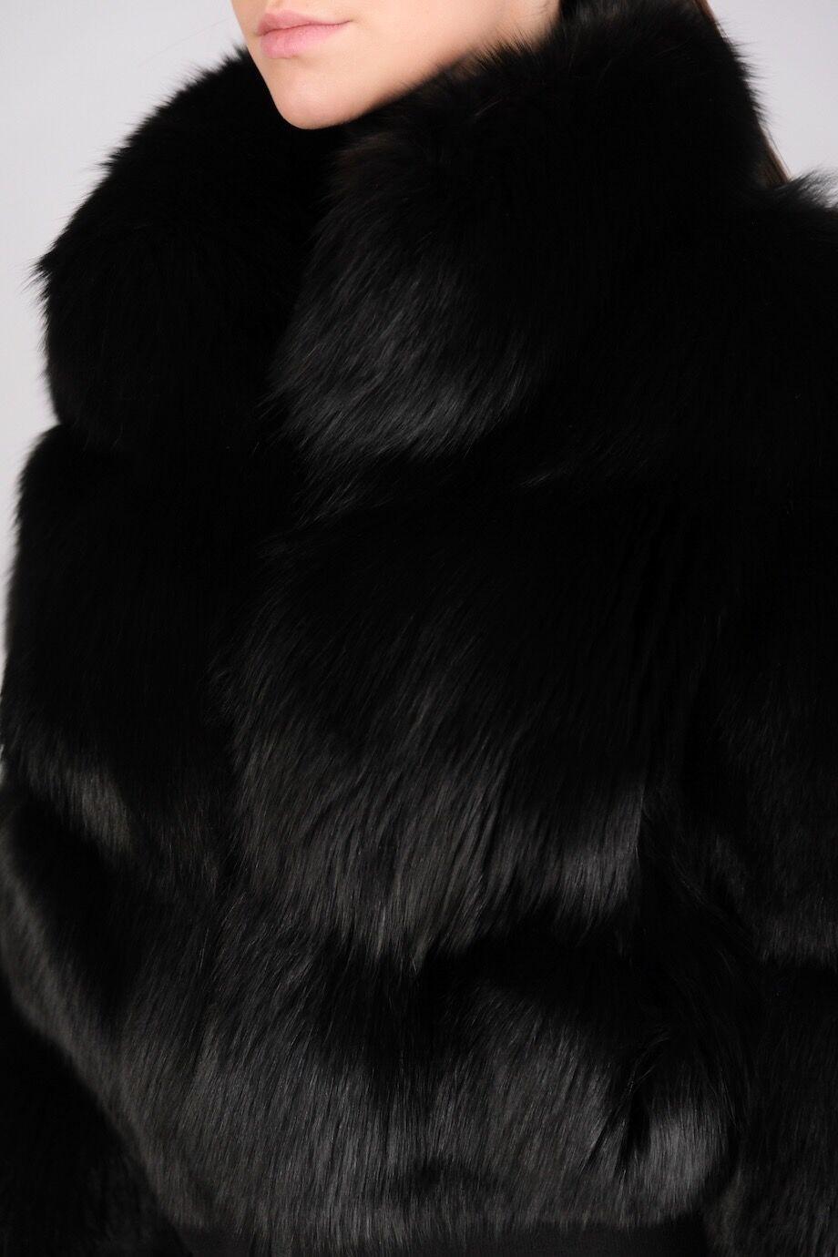 image 4 Бомбер из песца чёрного цета