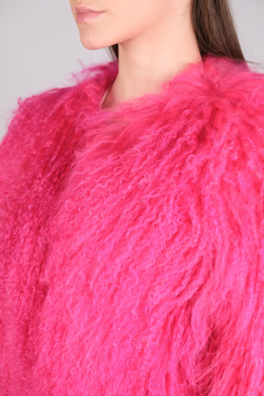 image 5 Шуба из ламы розового цвета