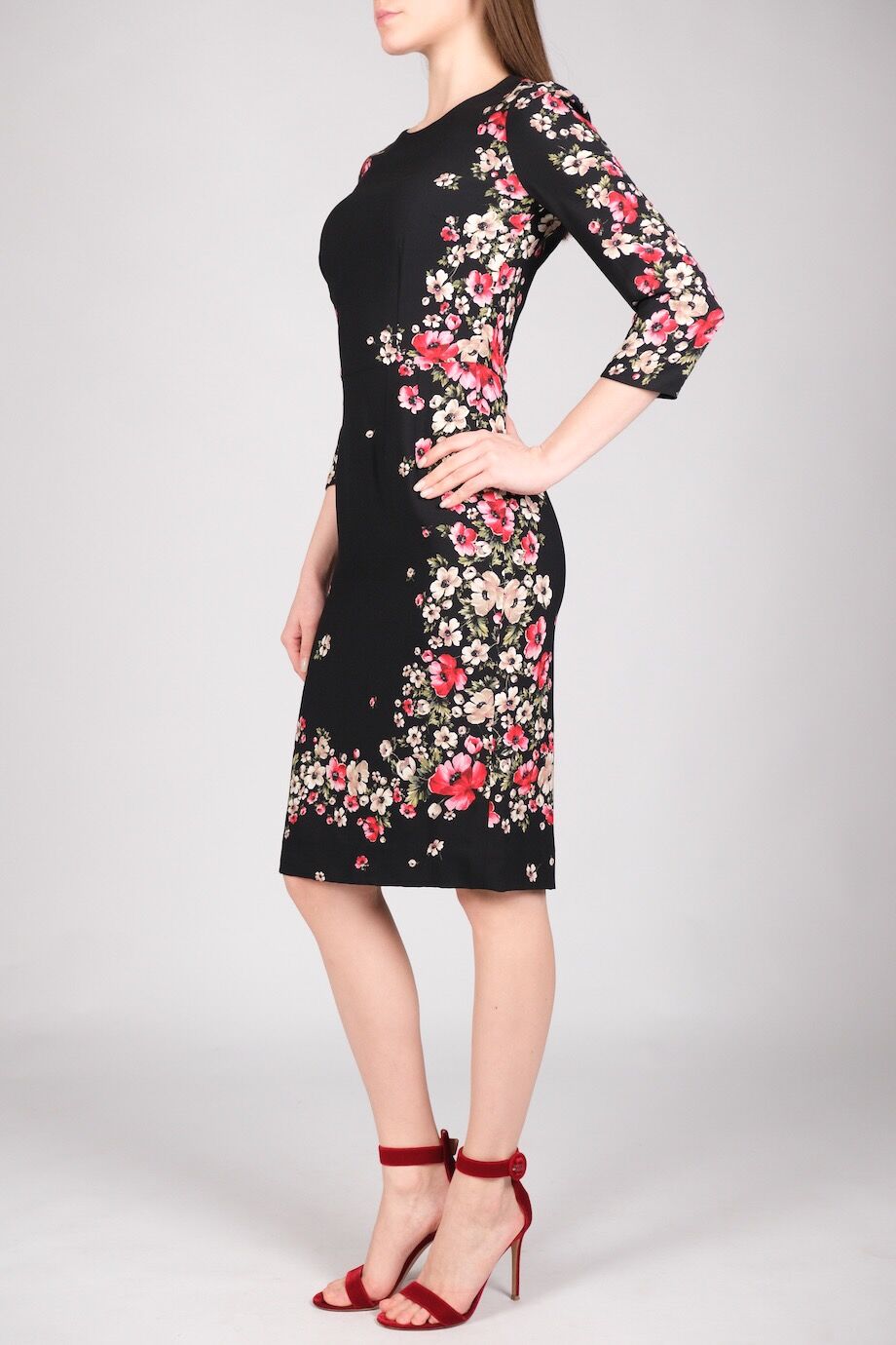 image 2 Платье черного цвета с мелким цветочным принтом по бокам