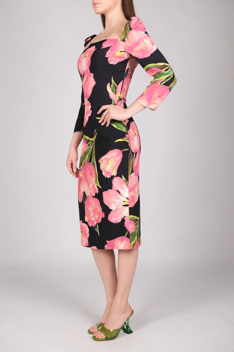 image 2 Платье черного цвета с принтом тюльпаны