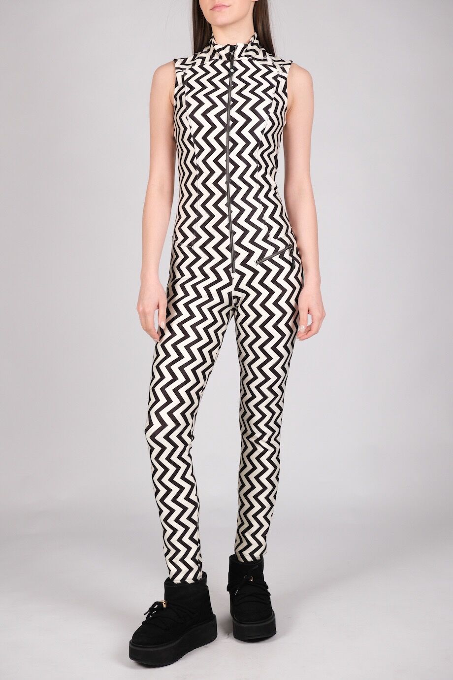 image 1 Комбинезон на молнии черно-белой расцветки