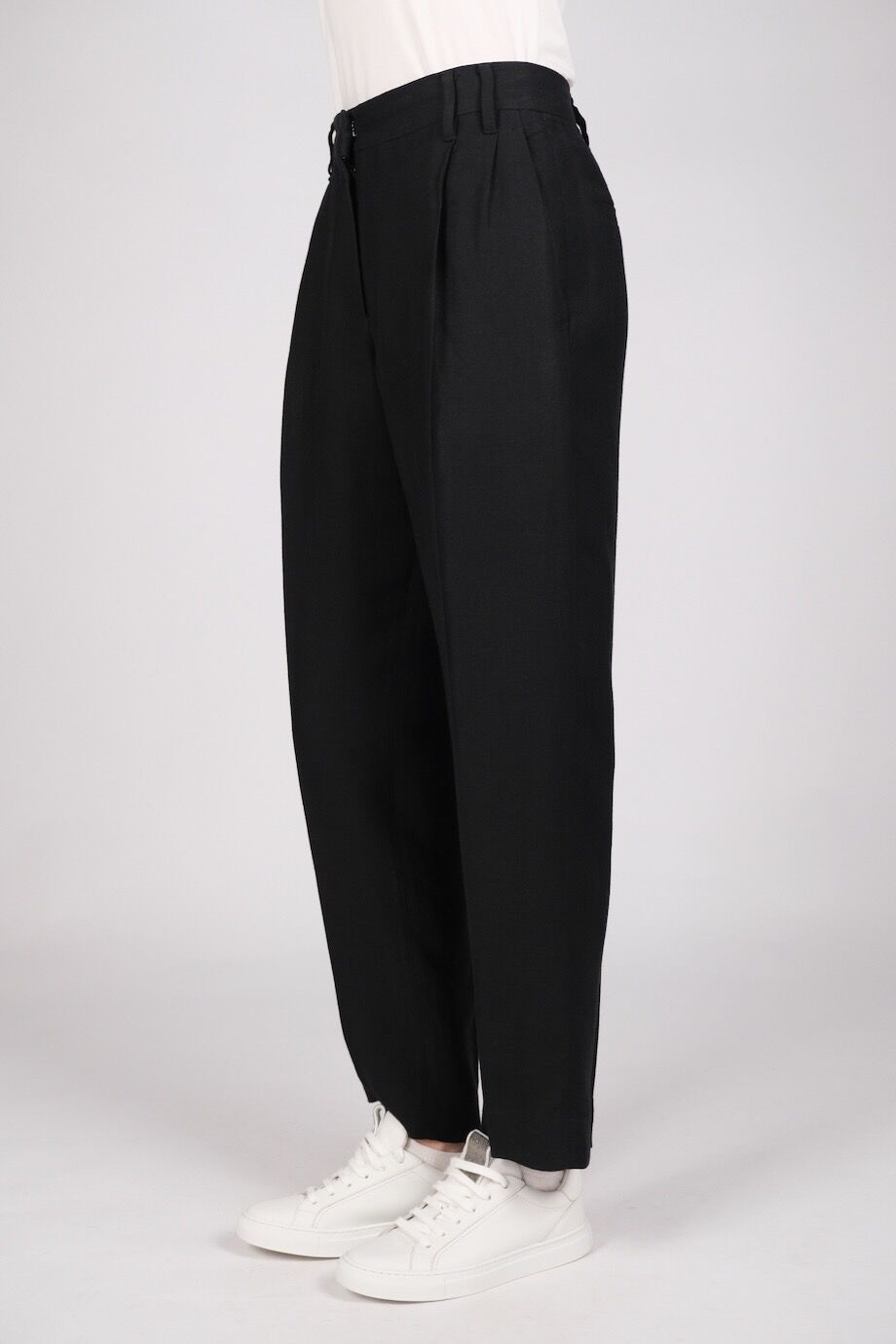 image 3 Брюки черного цвета с защипами