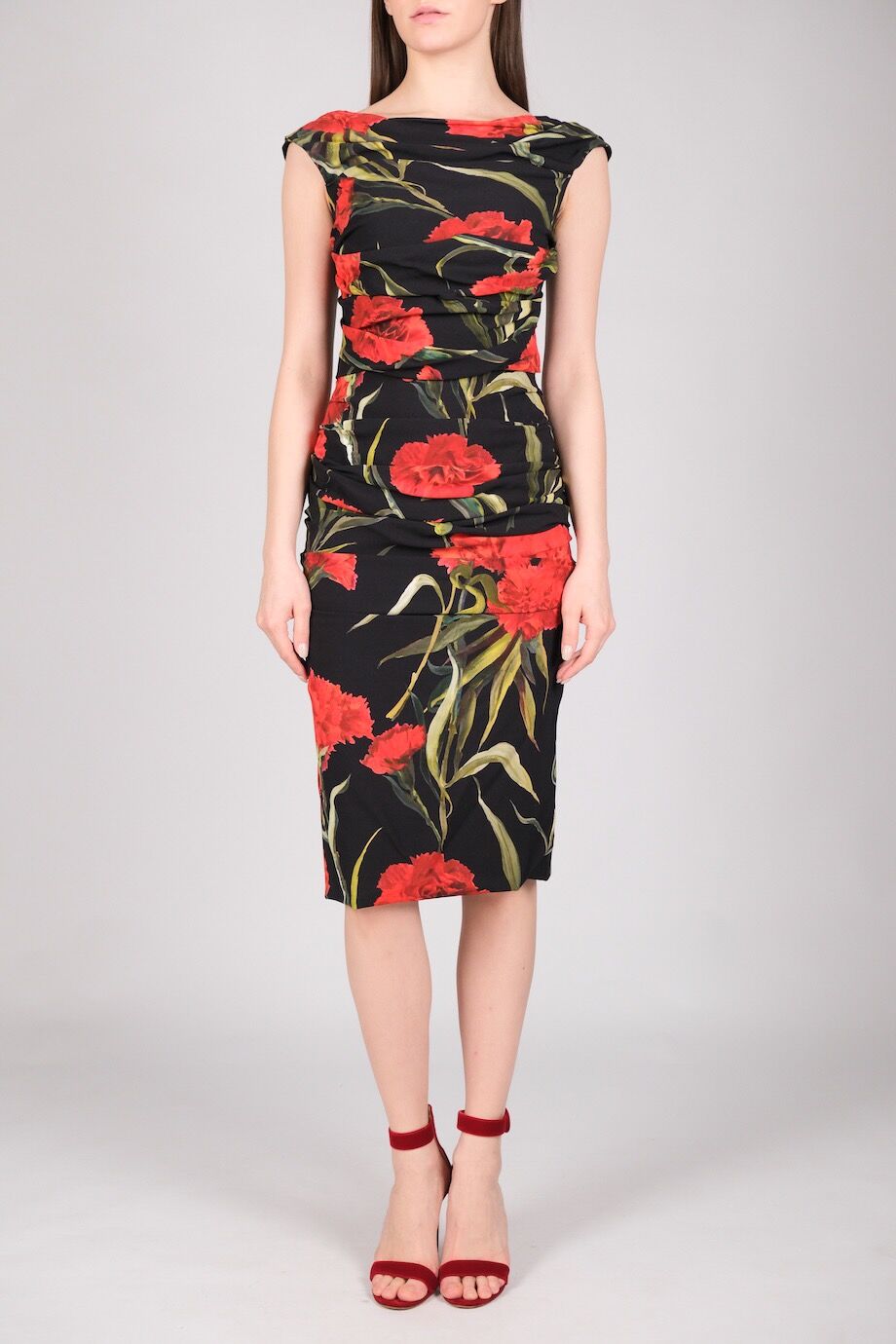 image 1 Платье черного цвета в крупные красные гвоздики