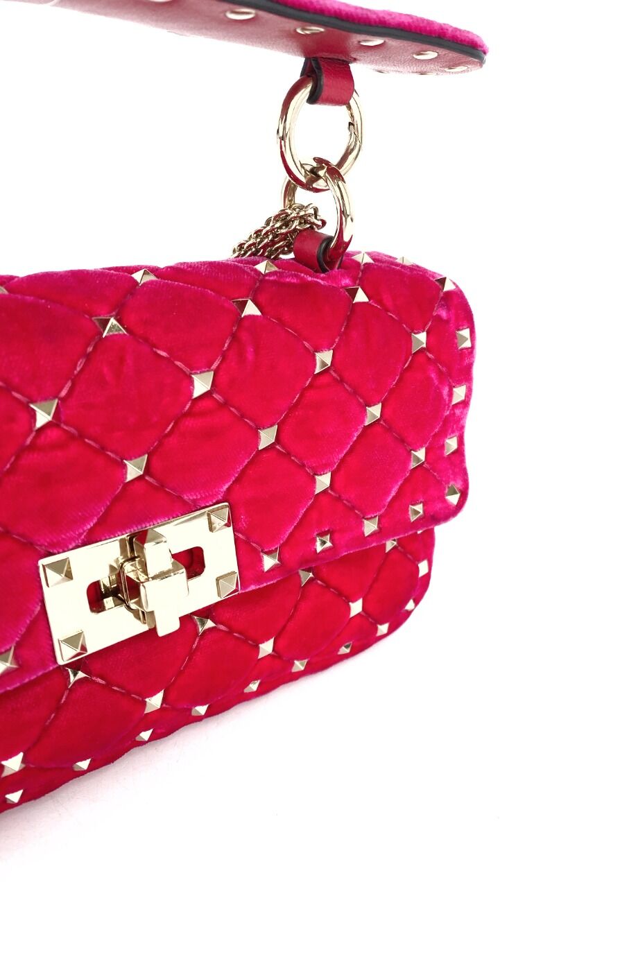 image 3 Бархатная сумка Rockstud Spike розового цвета
