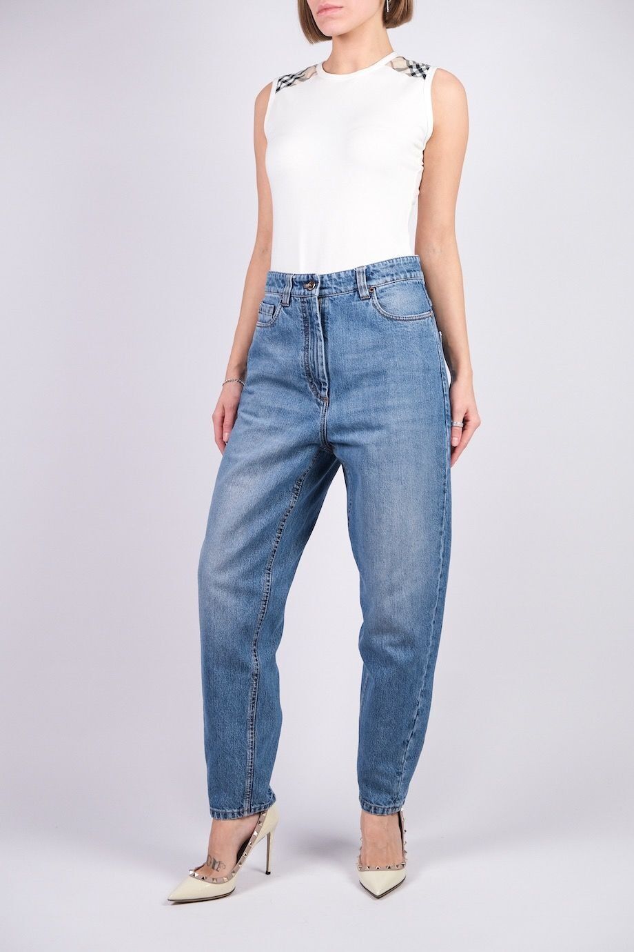 image 1 Джинсы голубого цвета зауженные к низу