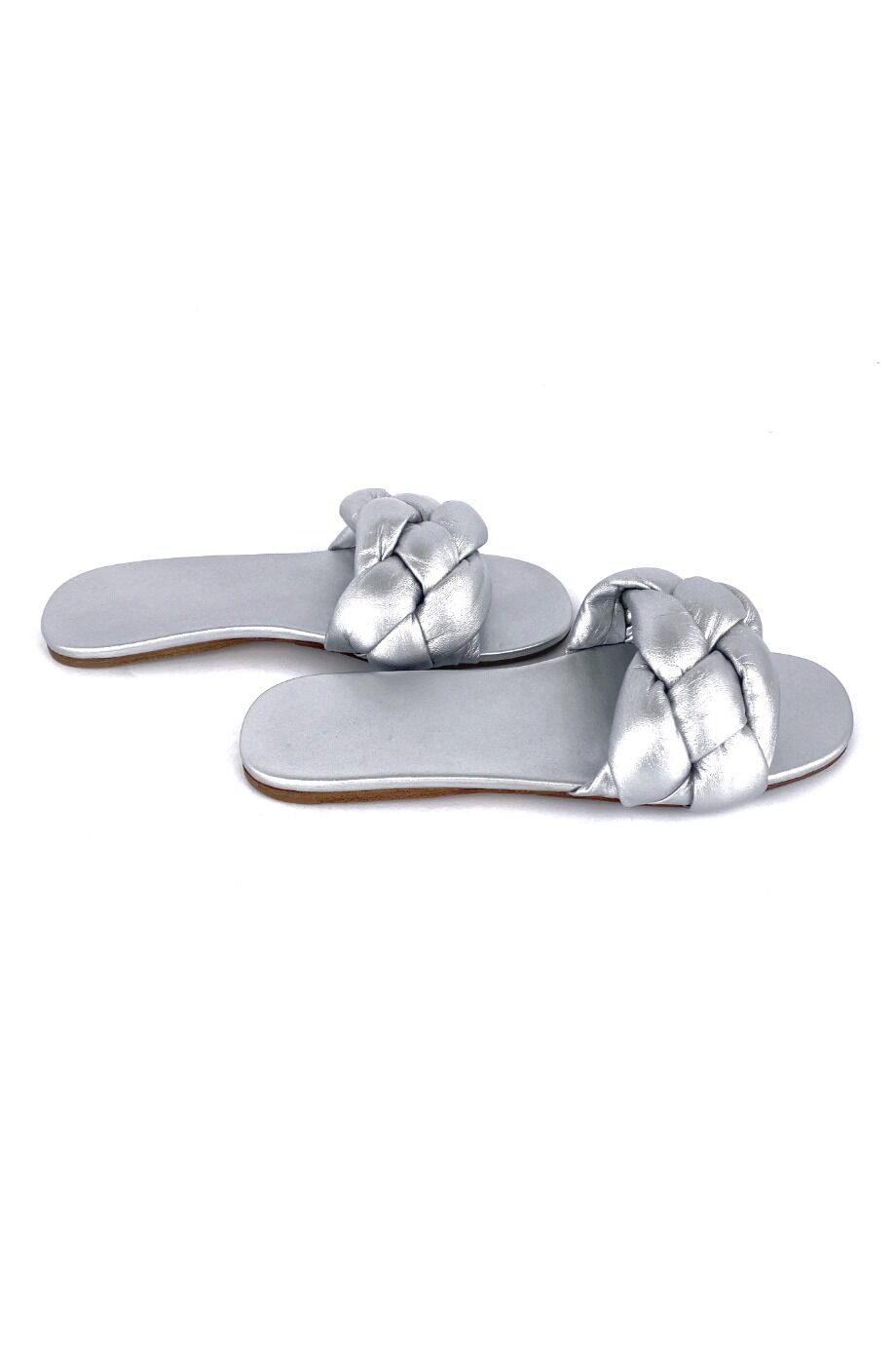 image 5 Шлепанцы серебристого цвета
