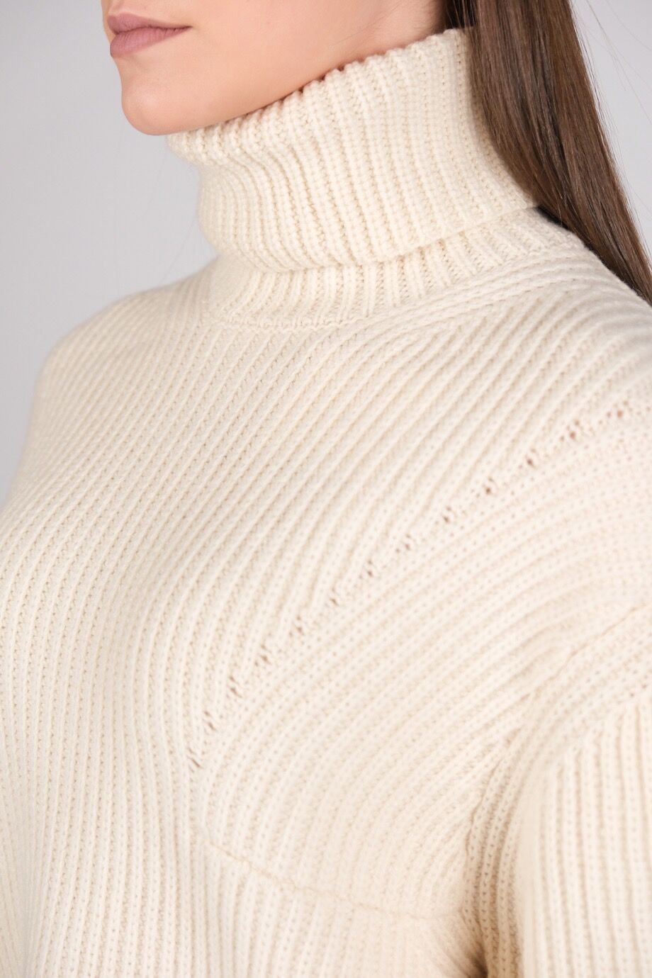 image 4 Свитер молочного цвета
