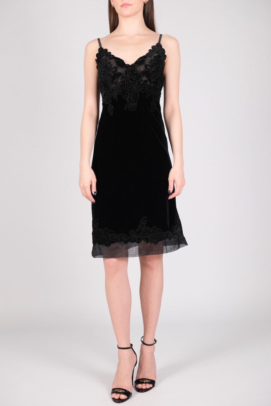 image 1 Бархатное платье черного цвета с кружевом