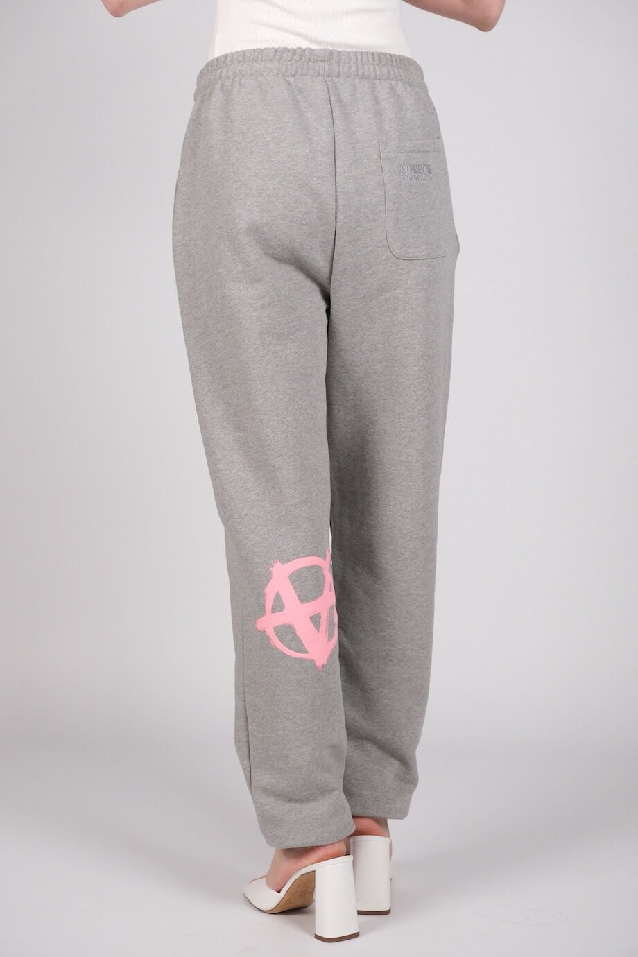 image 4 Спортивные брюки серого цвета