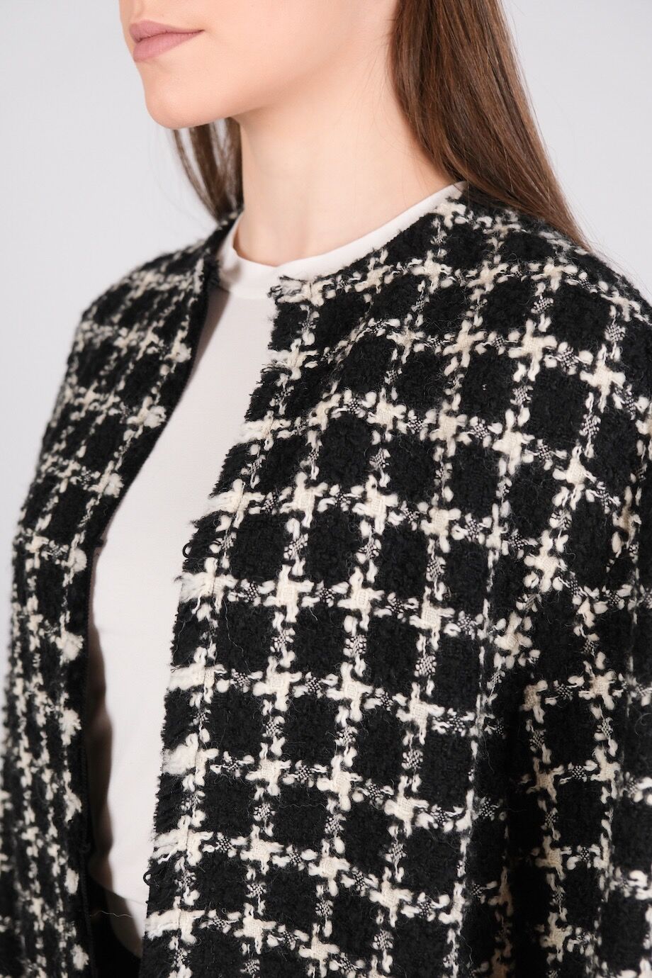 image 6 Пальто черного цвета в клетку