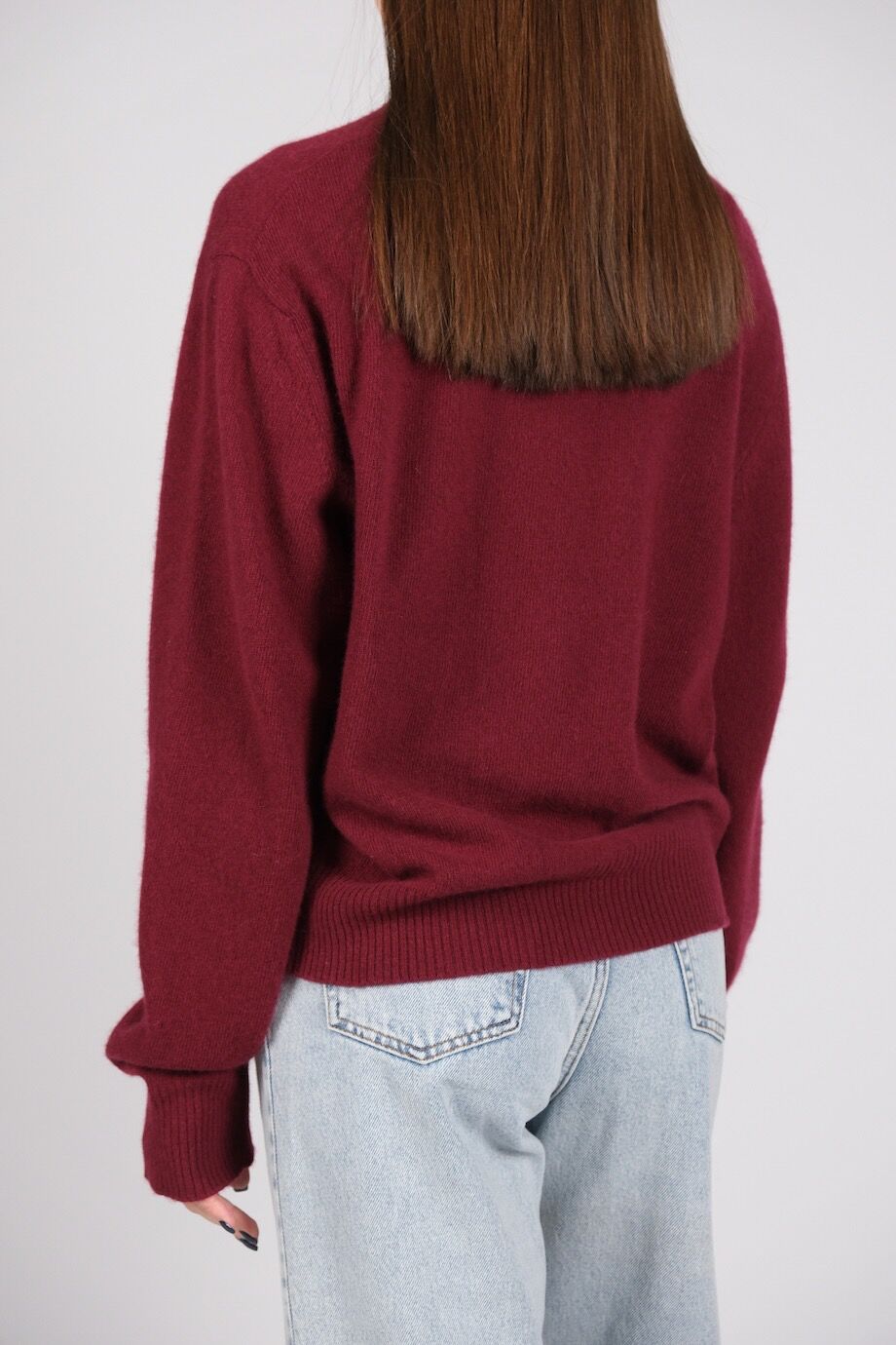 image 3 Свитер бордового цвета с надписью