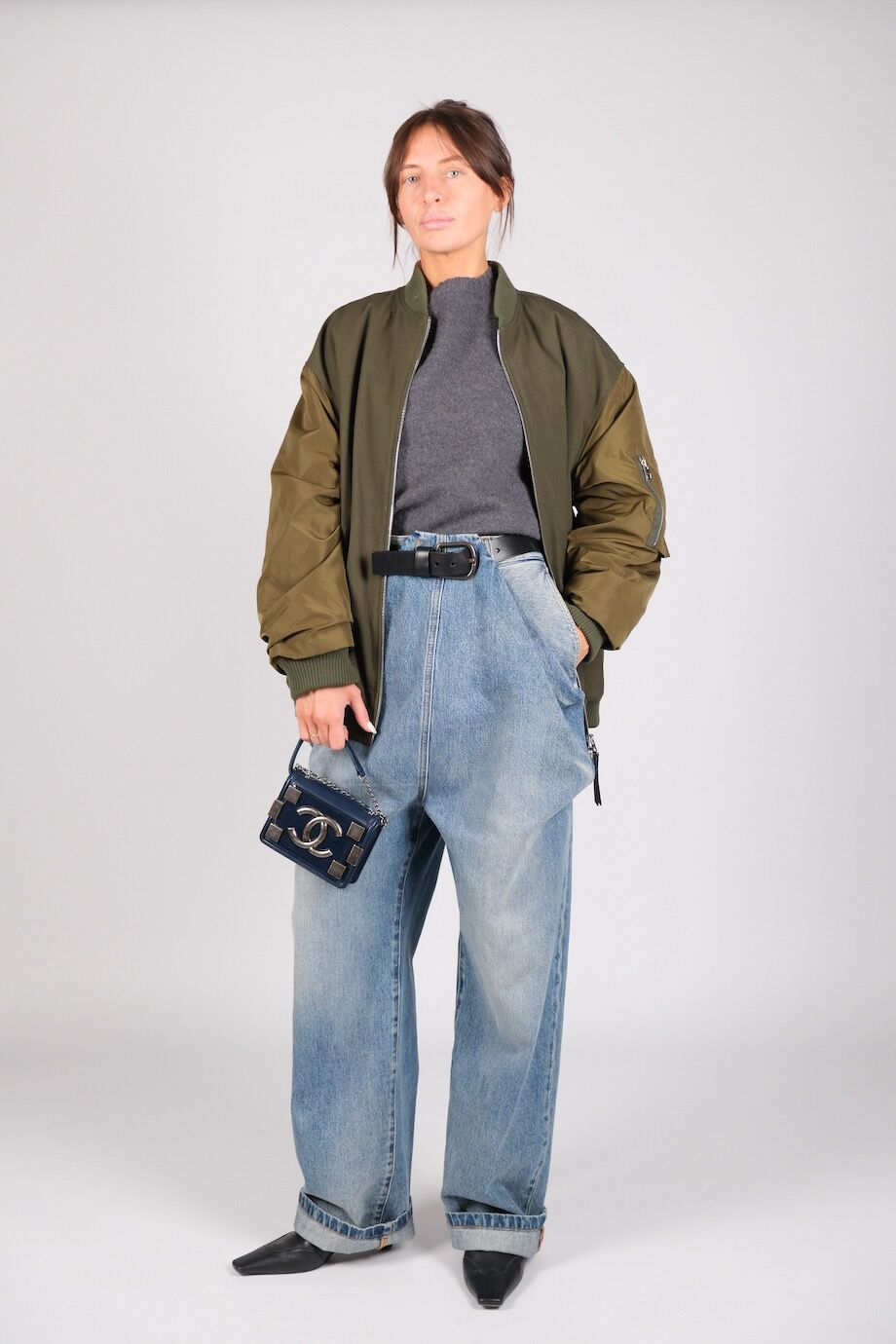 image 2 Бомбер цвета хаки комбинированный