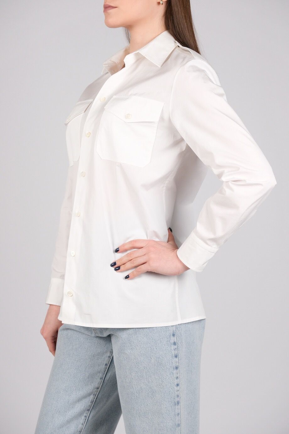 image 2 Рубашка белого цвета с погонами
