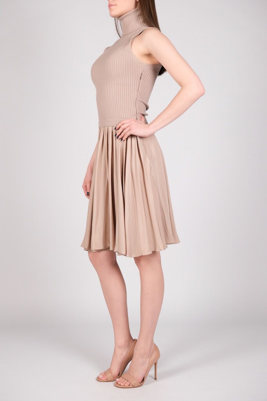 image 2 Платье комбинированное пудрового цвета без рукавов