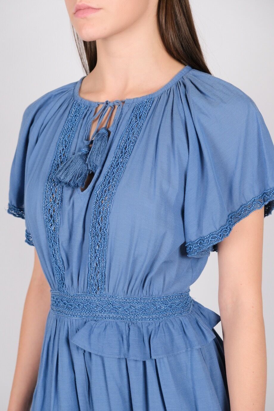 image 4 Платье голубого цвета с шитьем