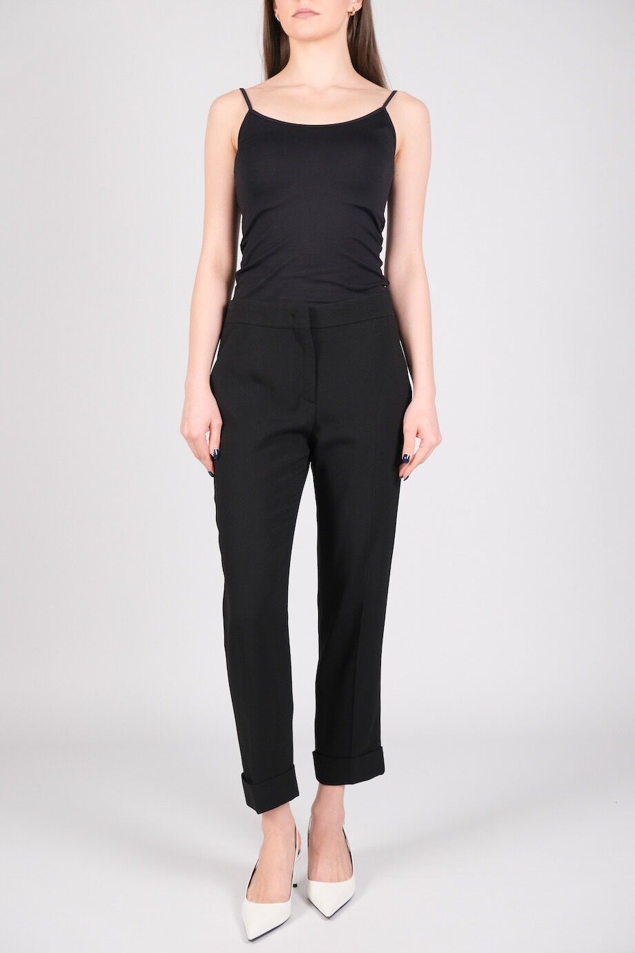 image 1 Брюки черного цвета с подворотами