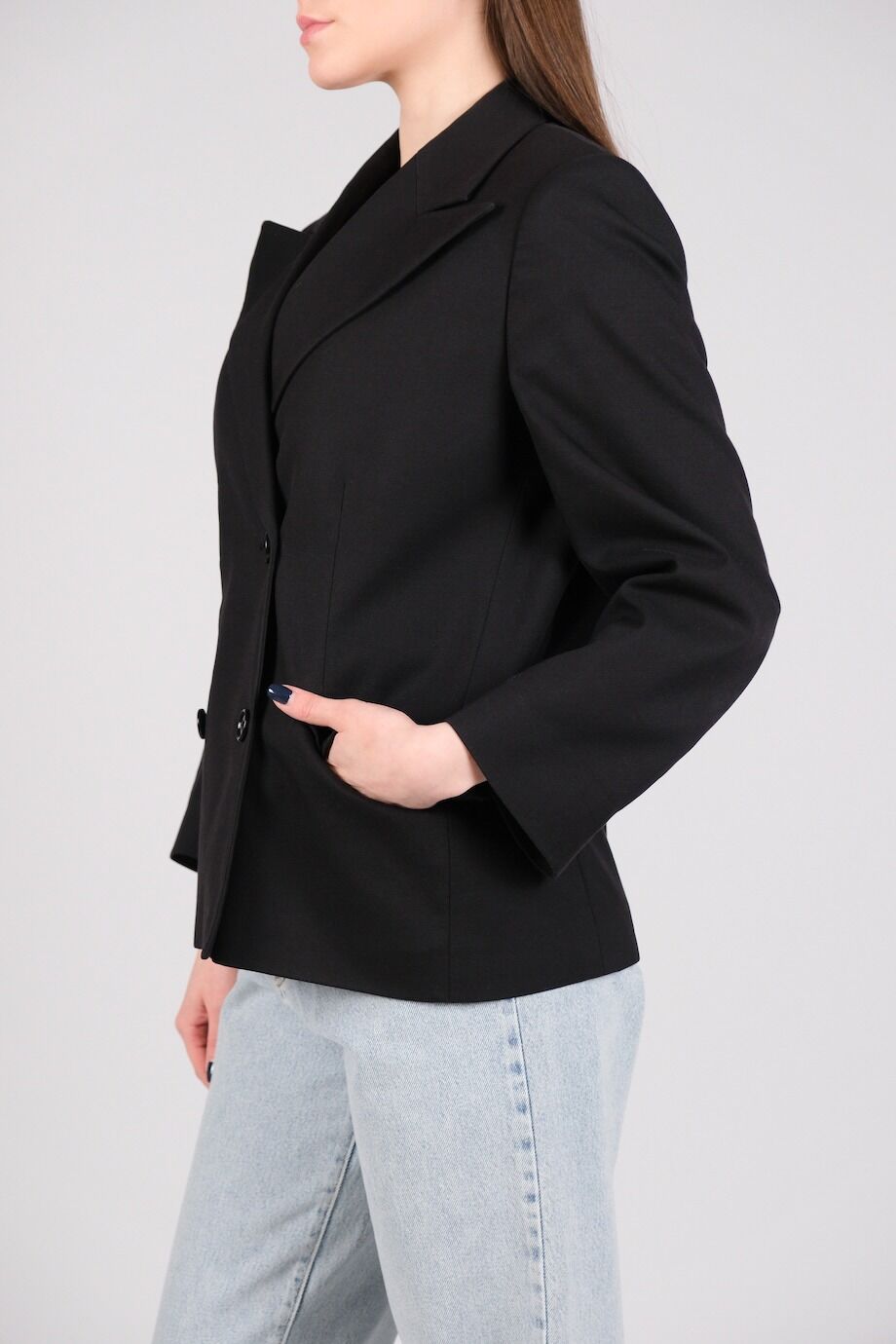 image 2 Двубортный жакет чёрного цвета
