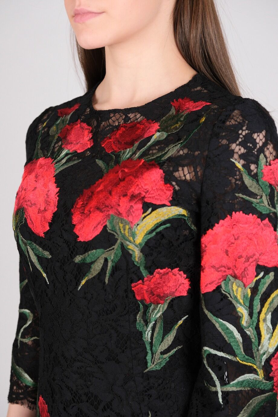 image 4 Кружевное платье черного цвета с вышивкой Маки