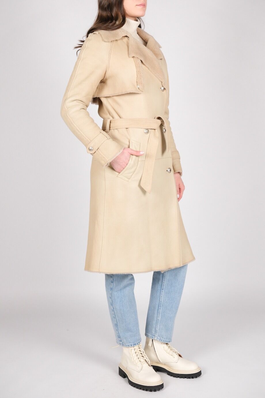 image 2 Дубленка молочного цвета