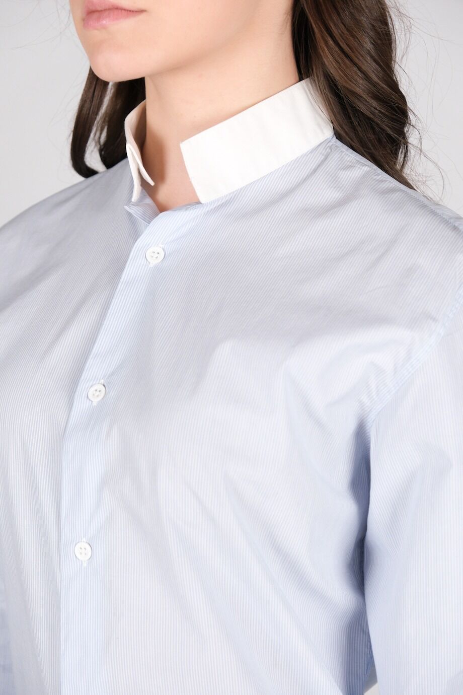 image 4 Рубашка в голубую полоску с белыми манжетами