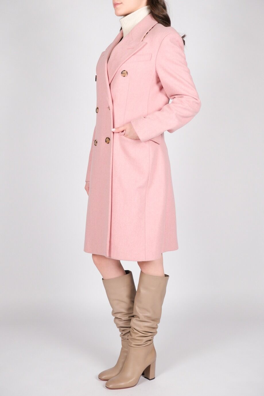 image 5 Пальто двубортное розового цвета