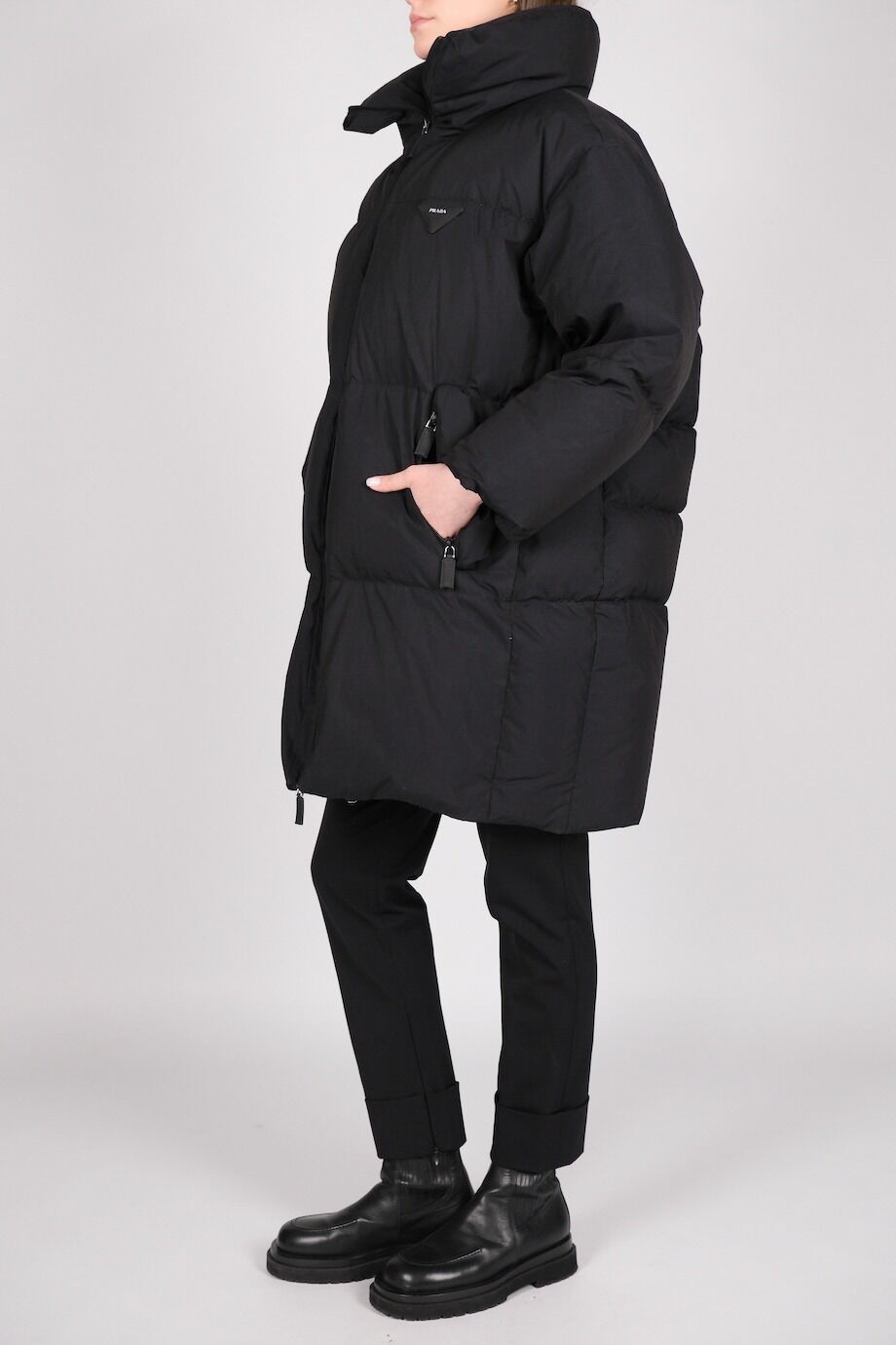 image 3 Пуховик черного цвета средней длины