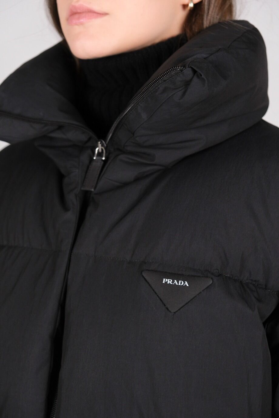 image 5 Пуховик черного цвета средней длины