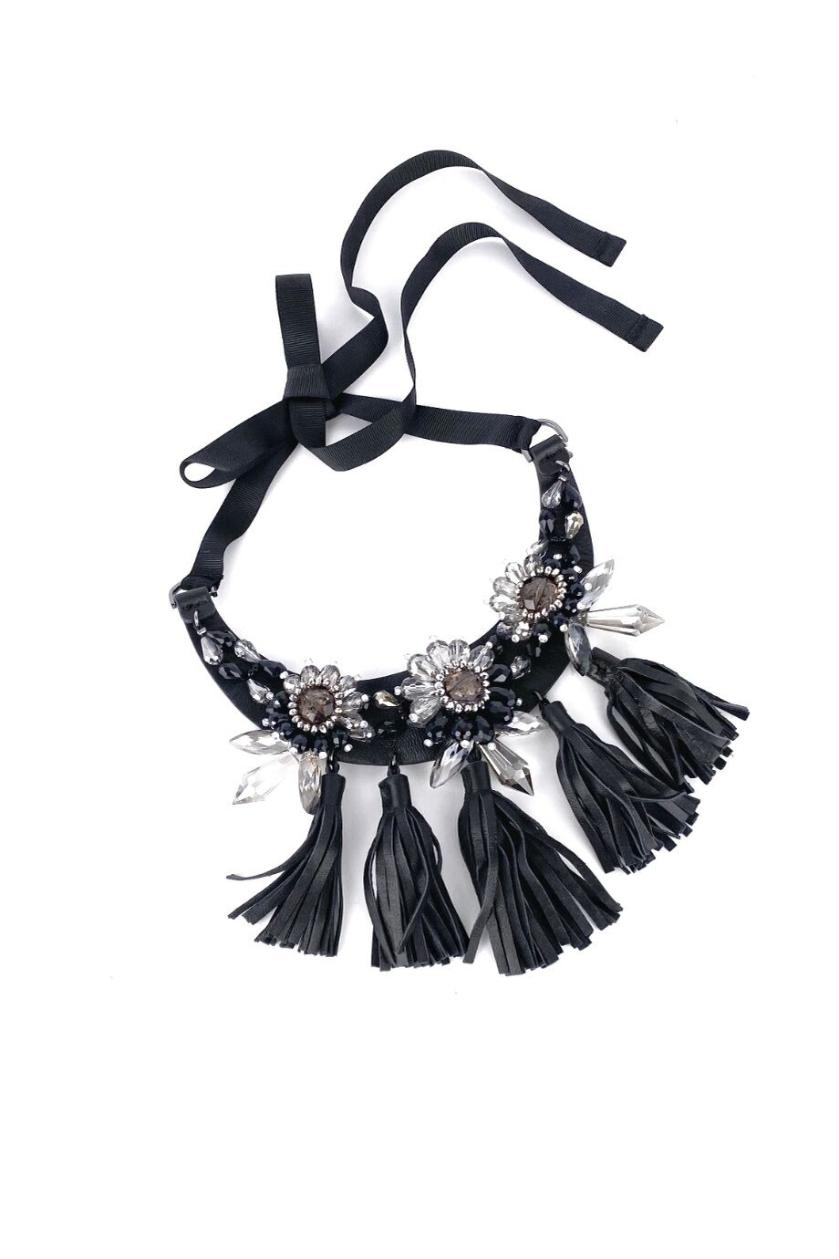 image 1 Украшение из кожи с декором из кристаллов