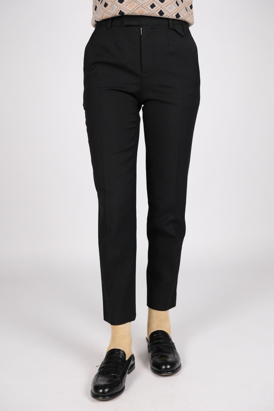 image 2 Брюки чёрного цвета зауженные к низу