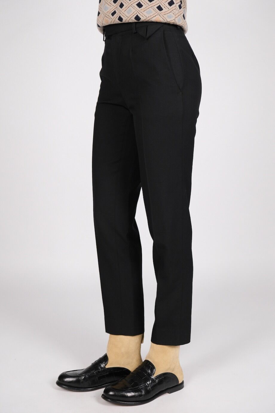 image 3 Брюки чёрного цвета зауженные к низу