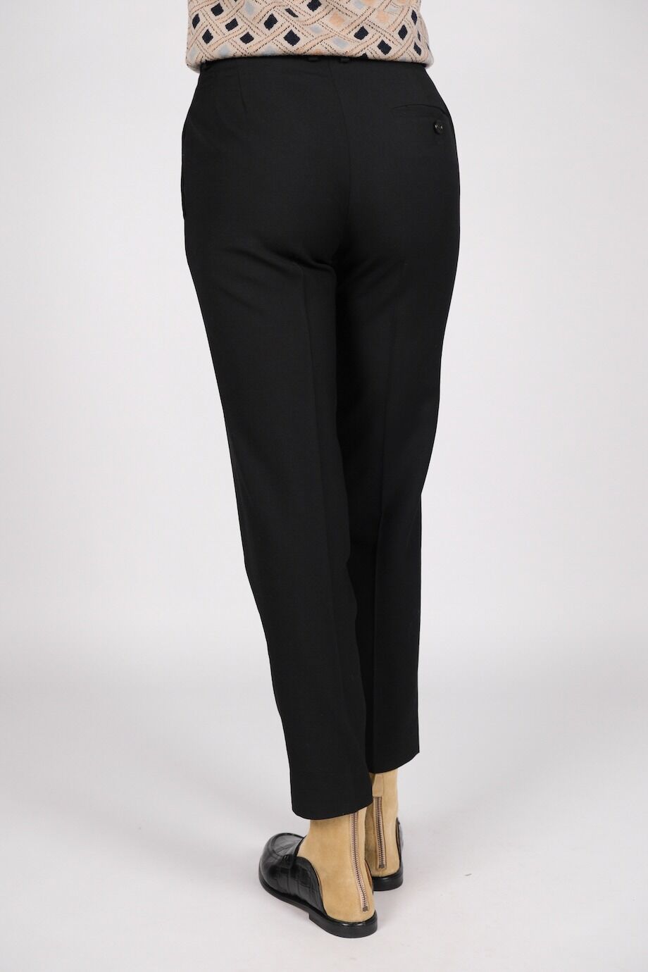 image 4 Брюки чёрного цвета зауженные к низу