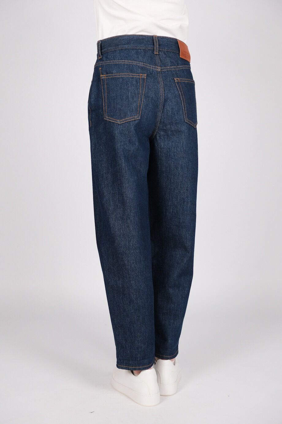 image 4 Джинсы синего цвета зауженные к низу