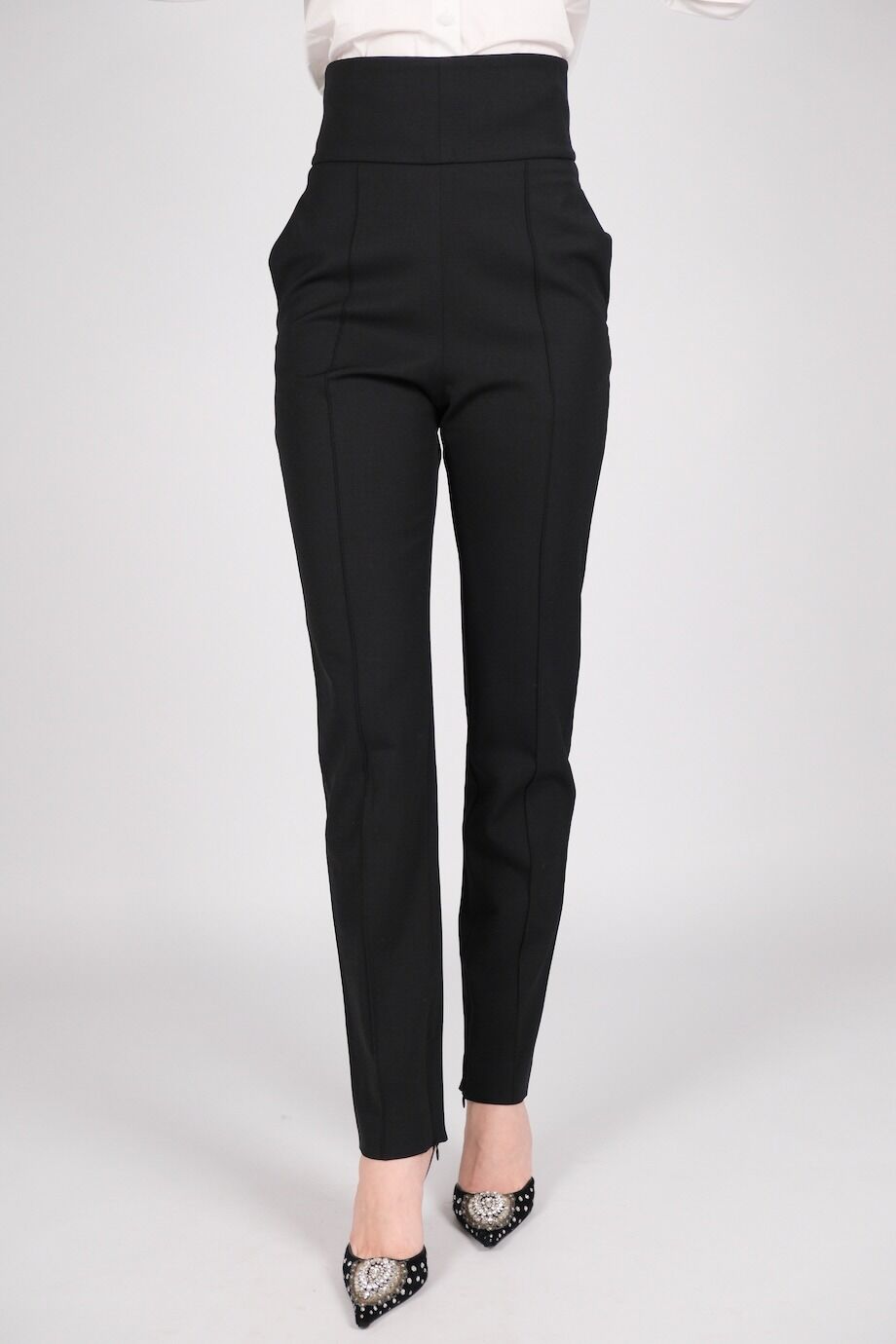 image 2 Брюки зауженного кроя черного цвета с высоким поясом