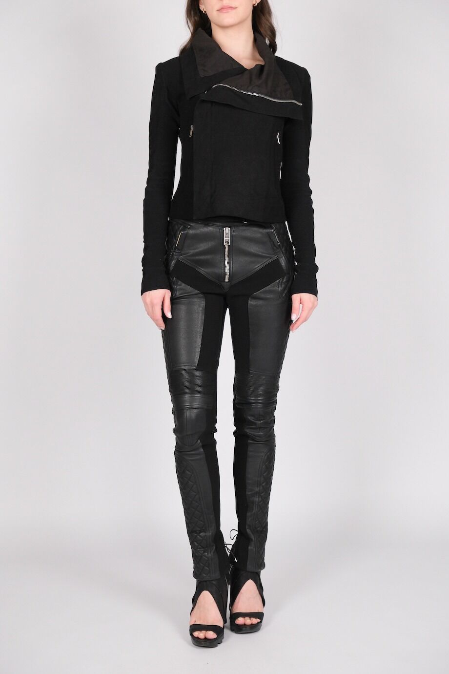 image 1 Кожаные брюки со вставками из текстиля