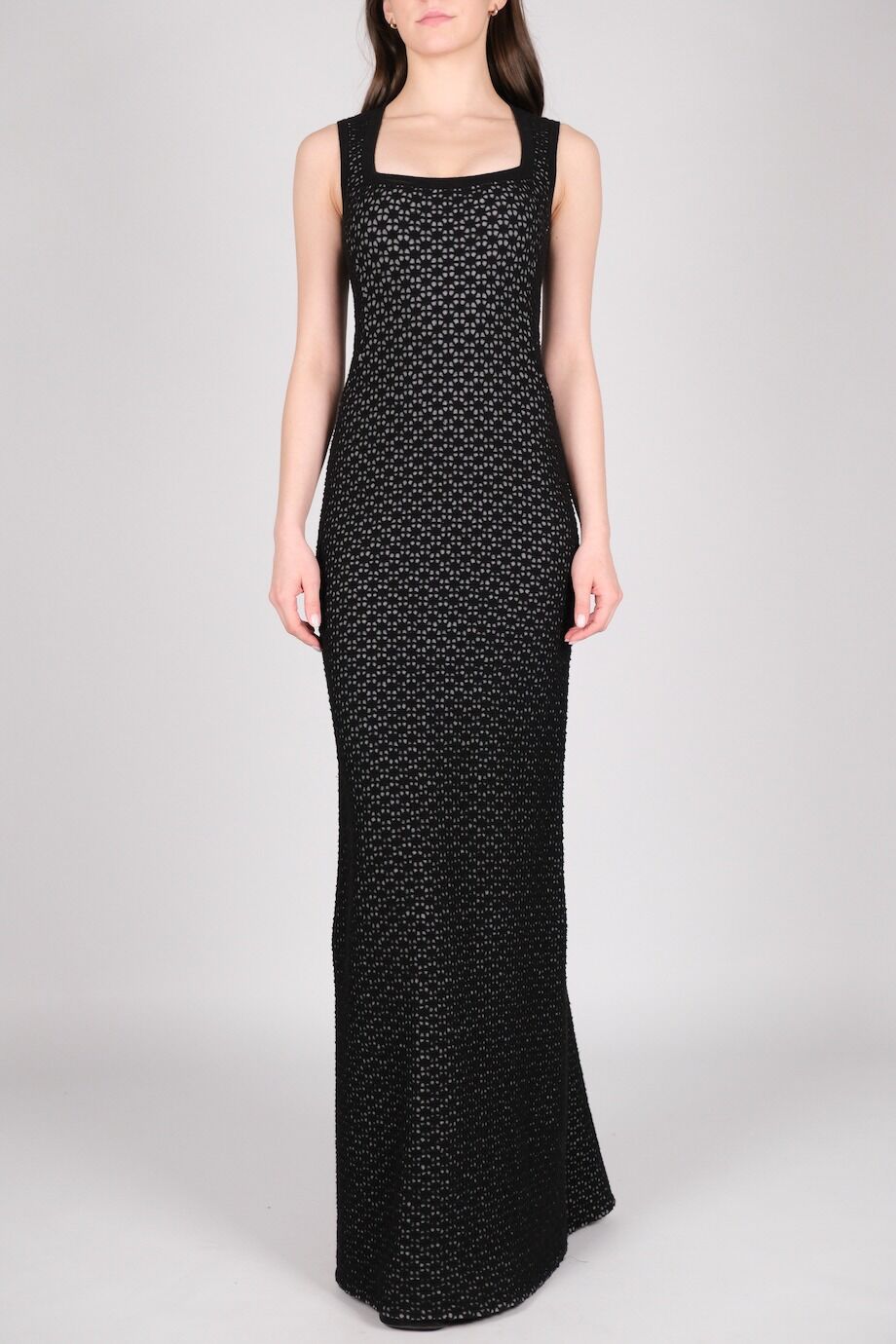 image 1 Трикотажное платье в пол черного цвета на сером подкладе