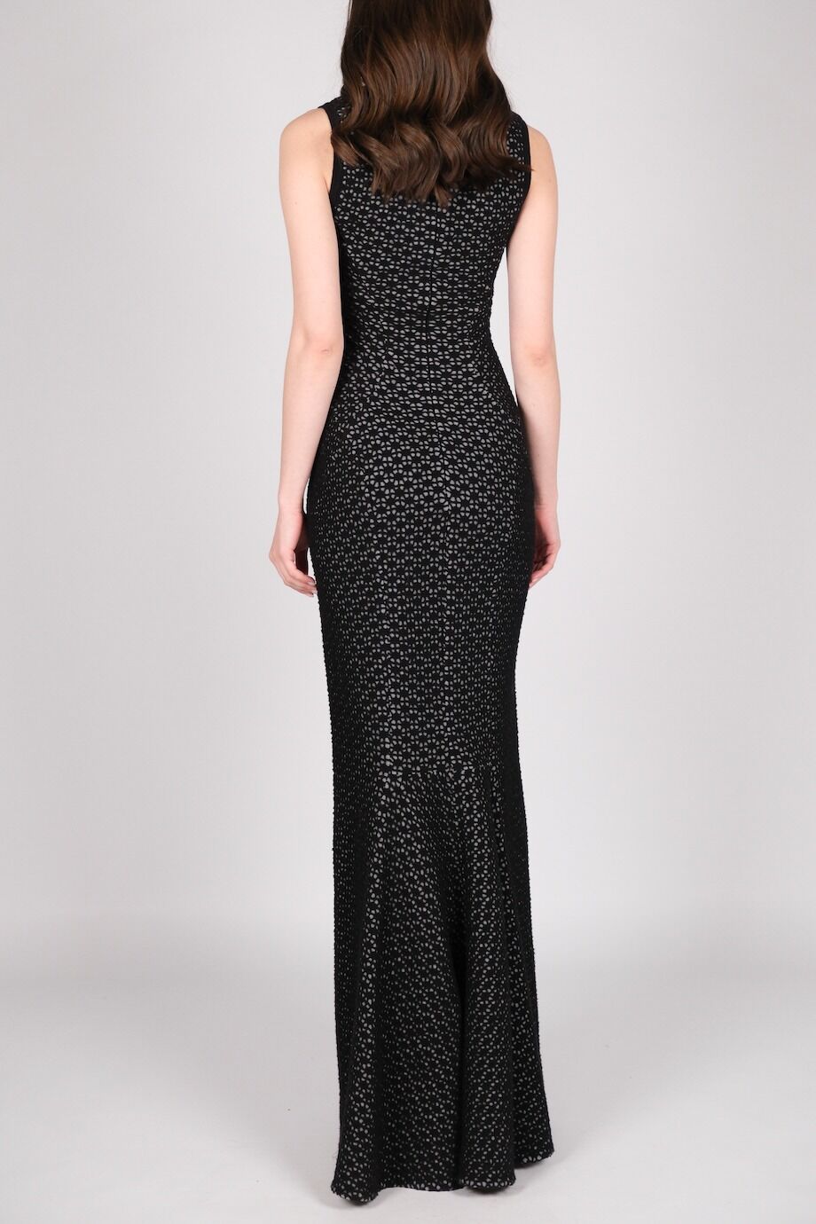 image 3 Трикотажное платье в пол черного цвета на сером подкладе