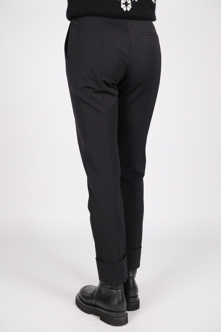 image 4 Брюки черного цвета с молниями и отворотами внизу