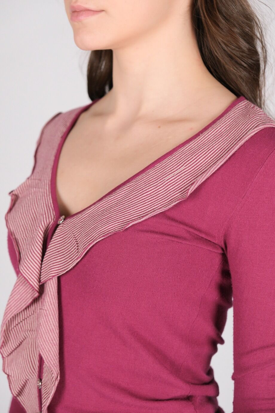 image 4 Кардиган малинового цвета с жабо